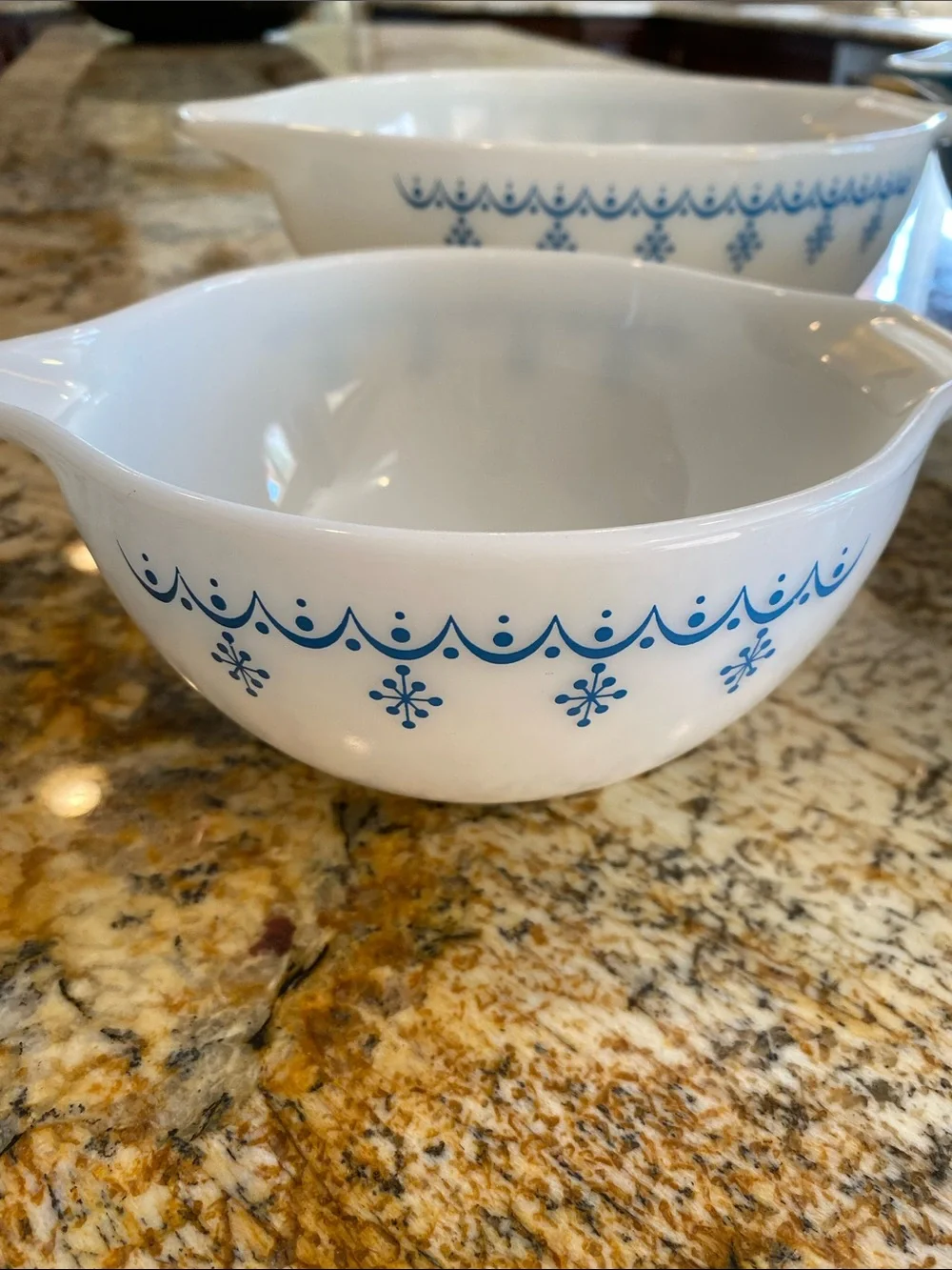 Pyrex Snowflake Cinderella Blue Garland Nesting/ Set Of 4 Mixing Bowls~MCM